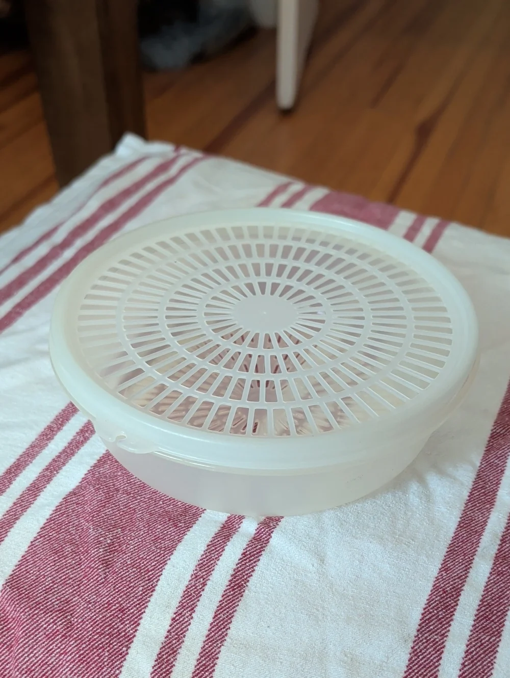 Vintage Tupperware Berry Strainer